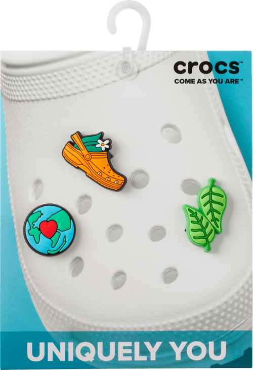 Crocs - Personaliza tus #Crocs favoritos con 3x2 en accesorios #Jibbitz.  Visítanos en 📍: Quito, Guayaquil, Cuenca, Machala, Manta, Portoviejo,  Santo Domingo. *Promoción por tiempo limitado en referencias seleccionadas  de accesorios, no